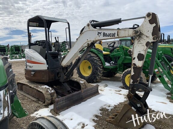 Main image Bobcat E26