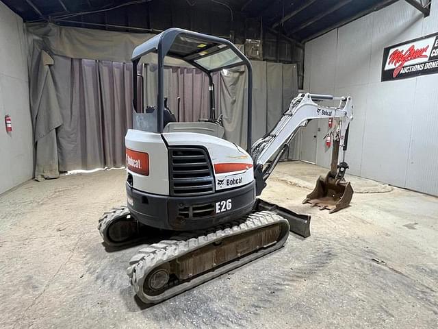 Image of Bobcat E26 equipment image 4