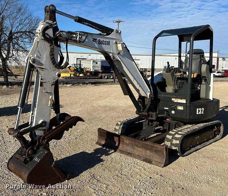 Image of Bobcat E32 Primary image