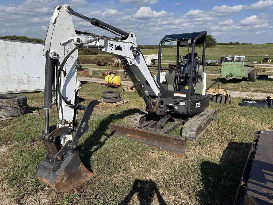 Image of Bobcat E35 Primary image