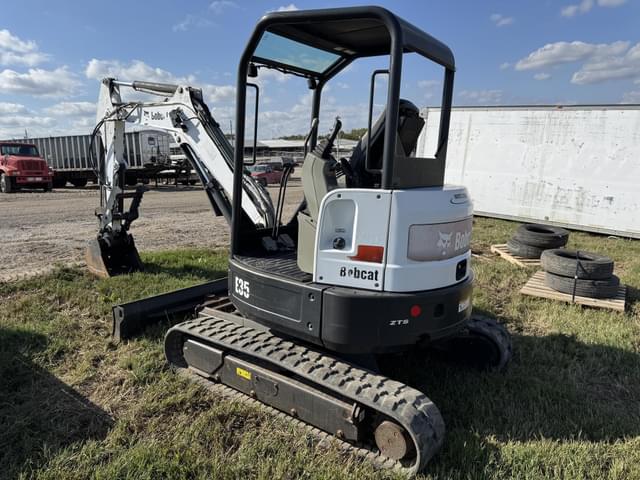 Image of Bobcat E35 equipment image 2