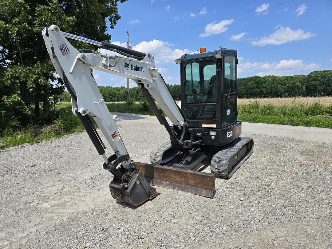 Image of Bobcat E35 Primary image