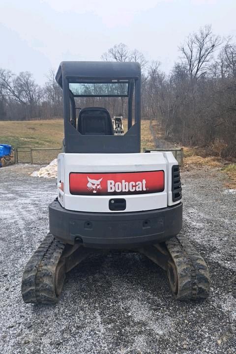 Image of Bobcat E35 equipment image 3