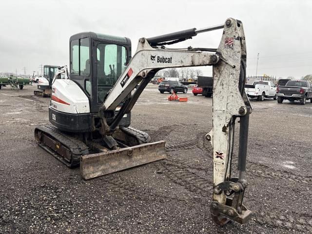 Image of Bobcat E35 equipment image 4