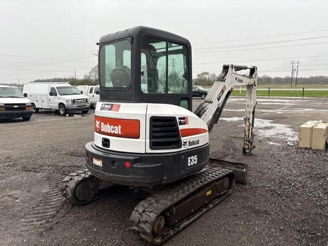 Image of Bobcat E35 equipment image 3