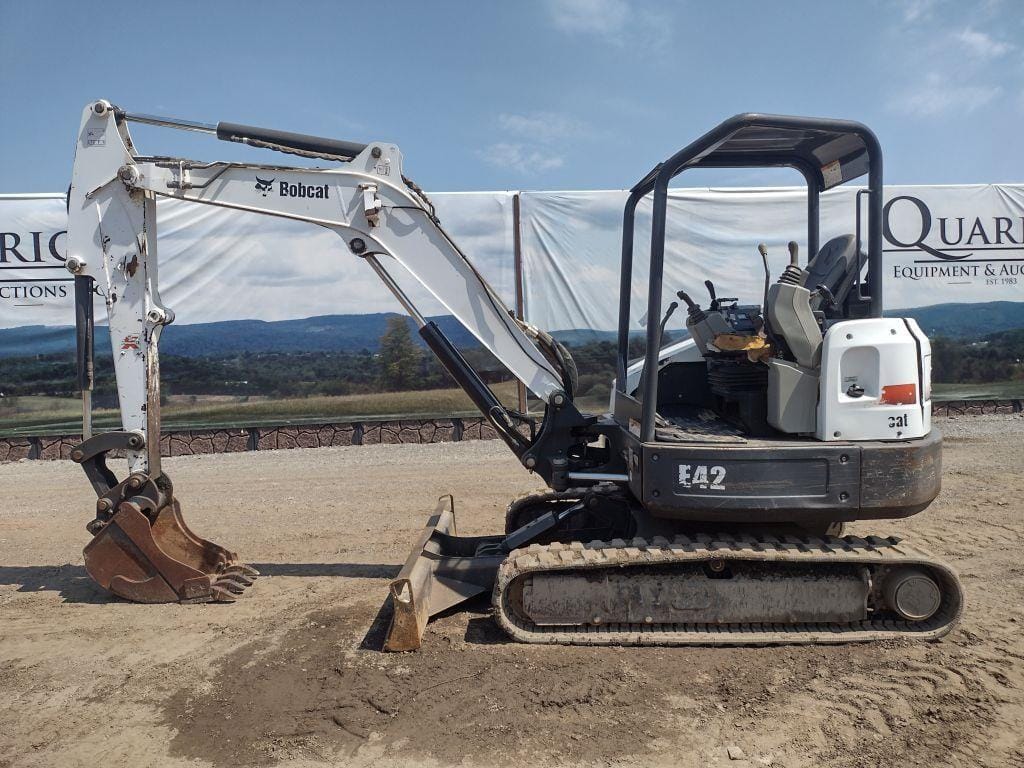2012 Bobcat E42 Equipment Image0