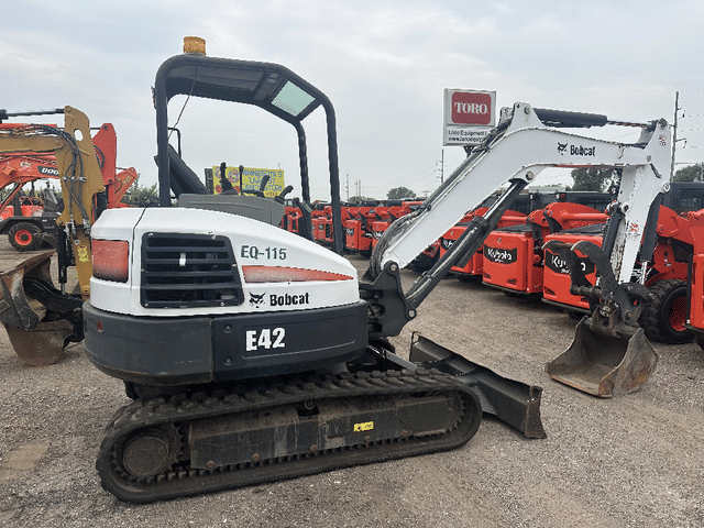 Image of Bobcat E42 equipment image 3