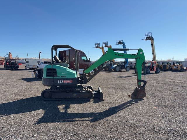 Image of Bobcat E42 equipment image 3