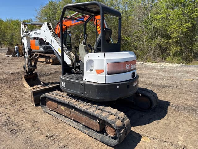 Image of Bobcat E50 equipment image 2