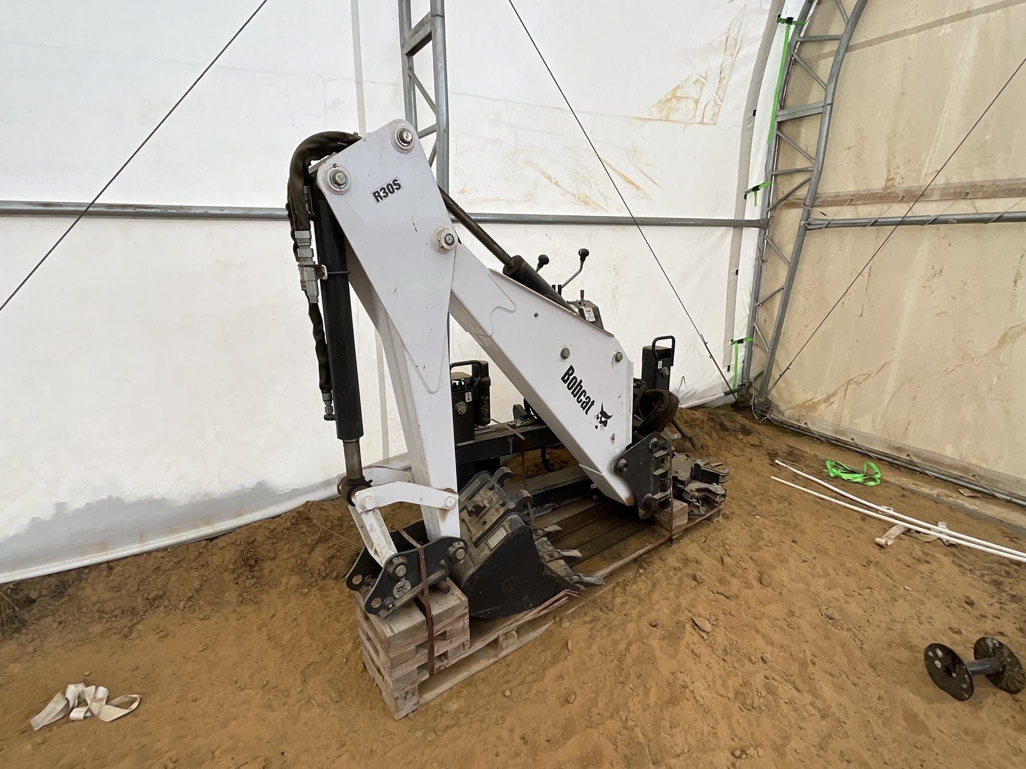 2012 Bobcat R30S Equipment Image0