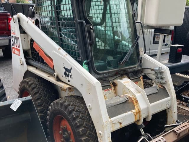 Image of Bobcat S130 equipment image 2