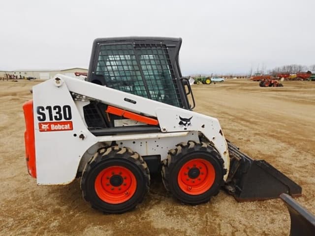 Image of Bobcat S130 equipment image 2