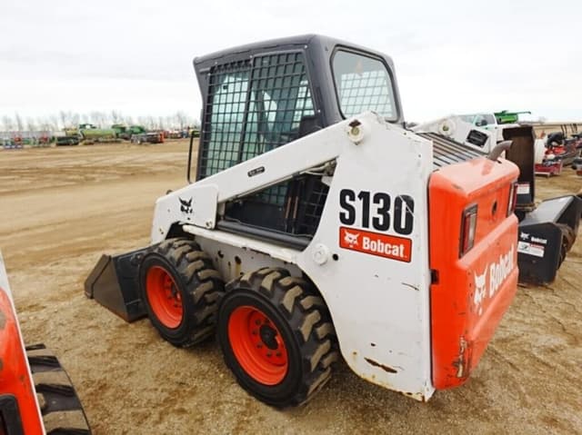 Image of Bobcat S130 equipment image 4