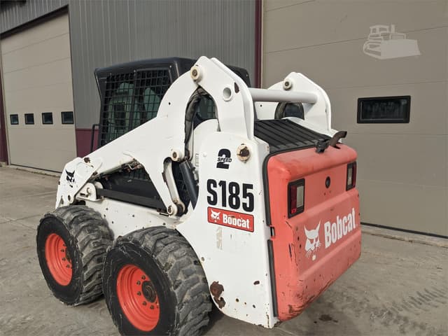 Image of Bobcat S185 equipment image 2