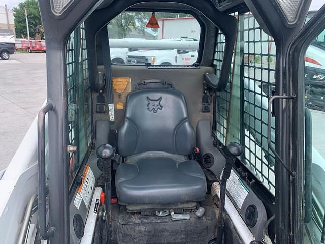 Image of Bobcat S185 equipment image 4