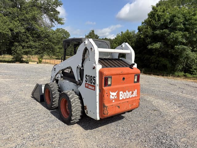 Image of Bobcat S185 equipment image 4