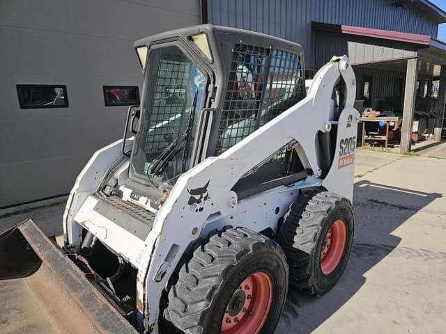 Image of Bobcat S205 equipment image 2