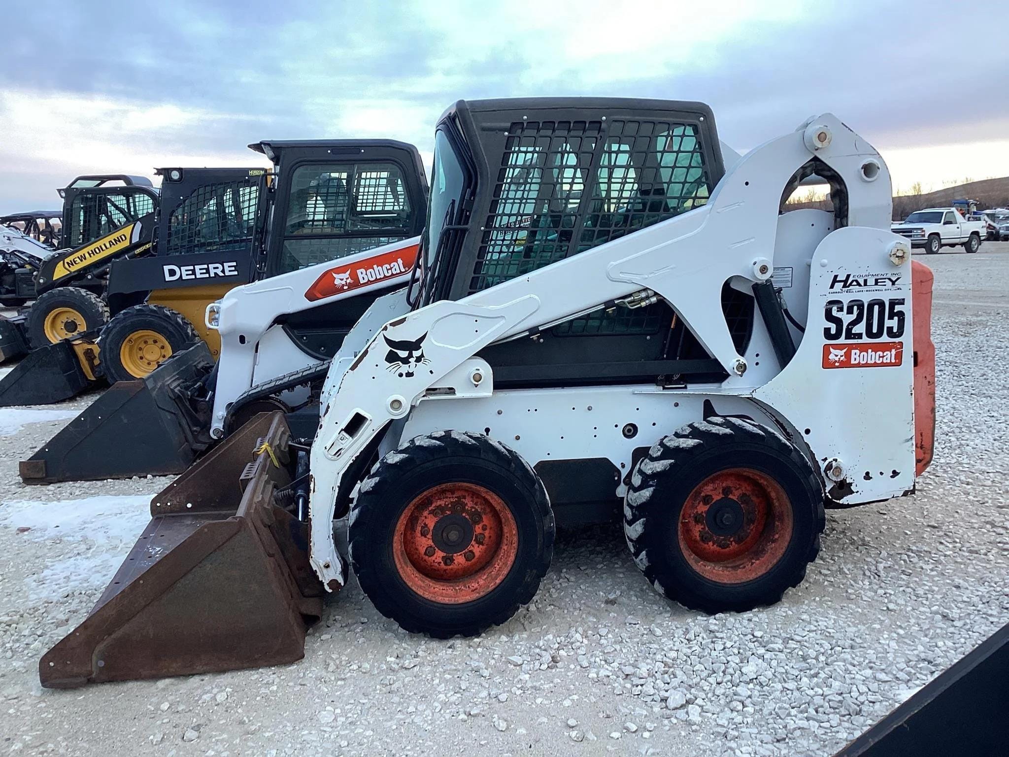 2012 Bobcat S205 Equipment Image0