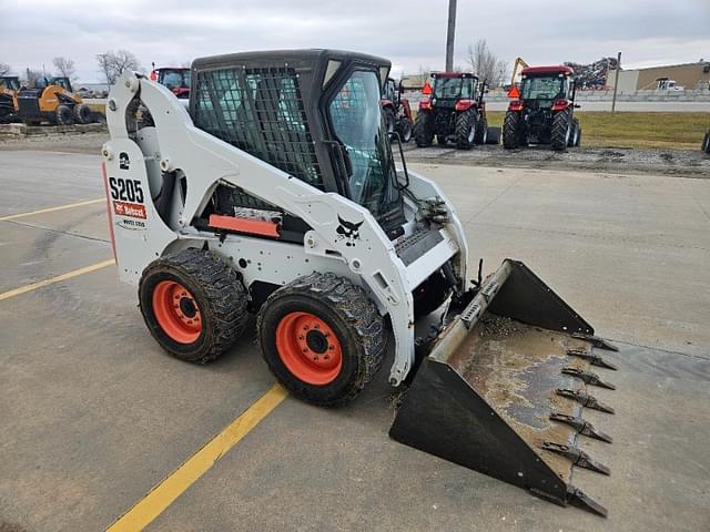 Image of Bobcat S205 equipment image 3