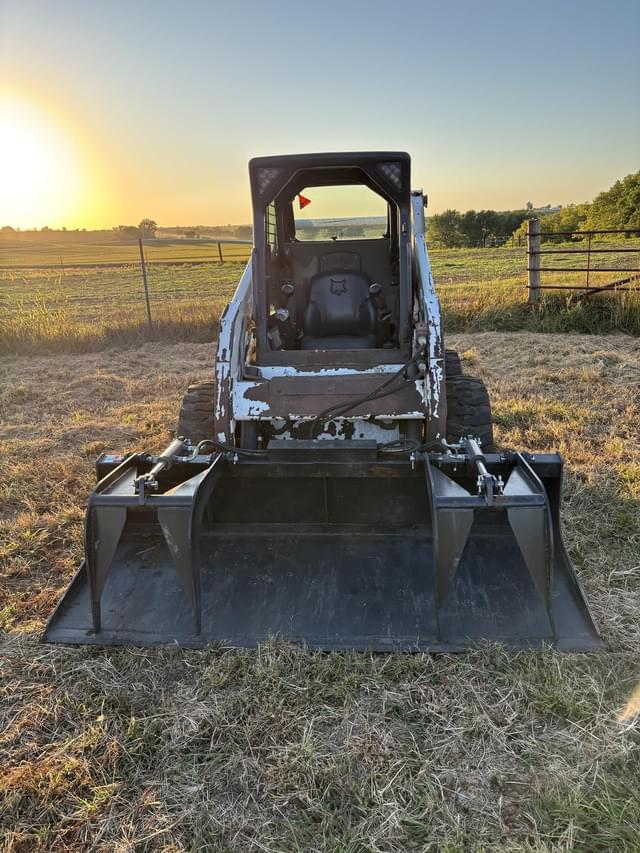Image of Bobcat S205 equipment image 4