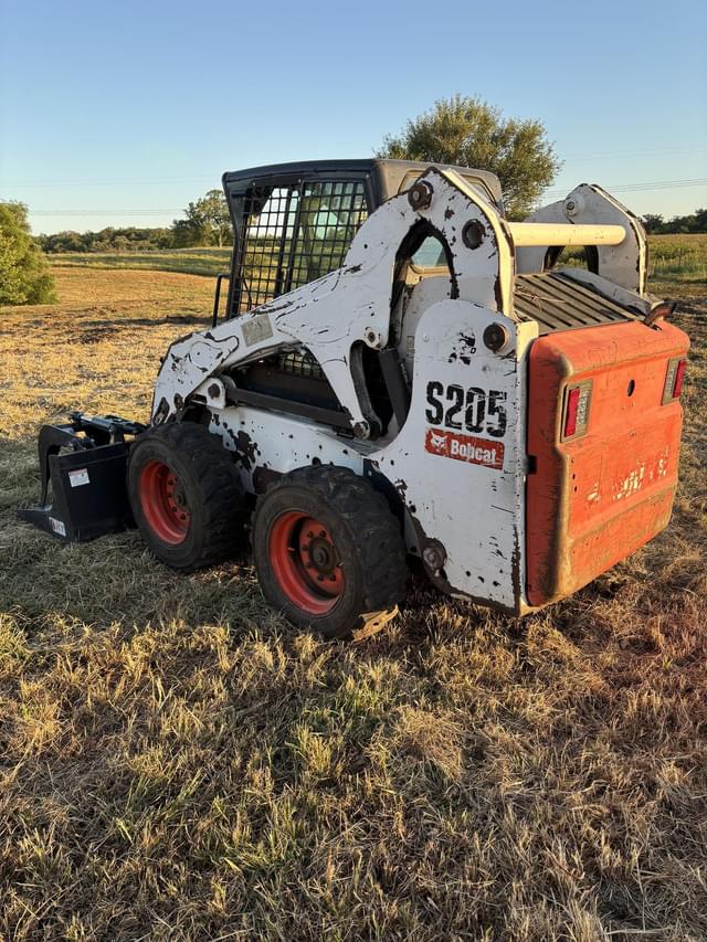 Image of Bobcat S205 equipment image 1