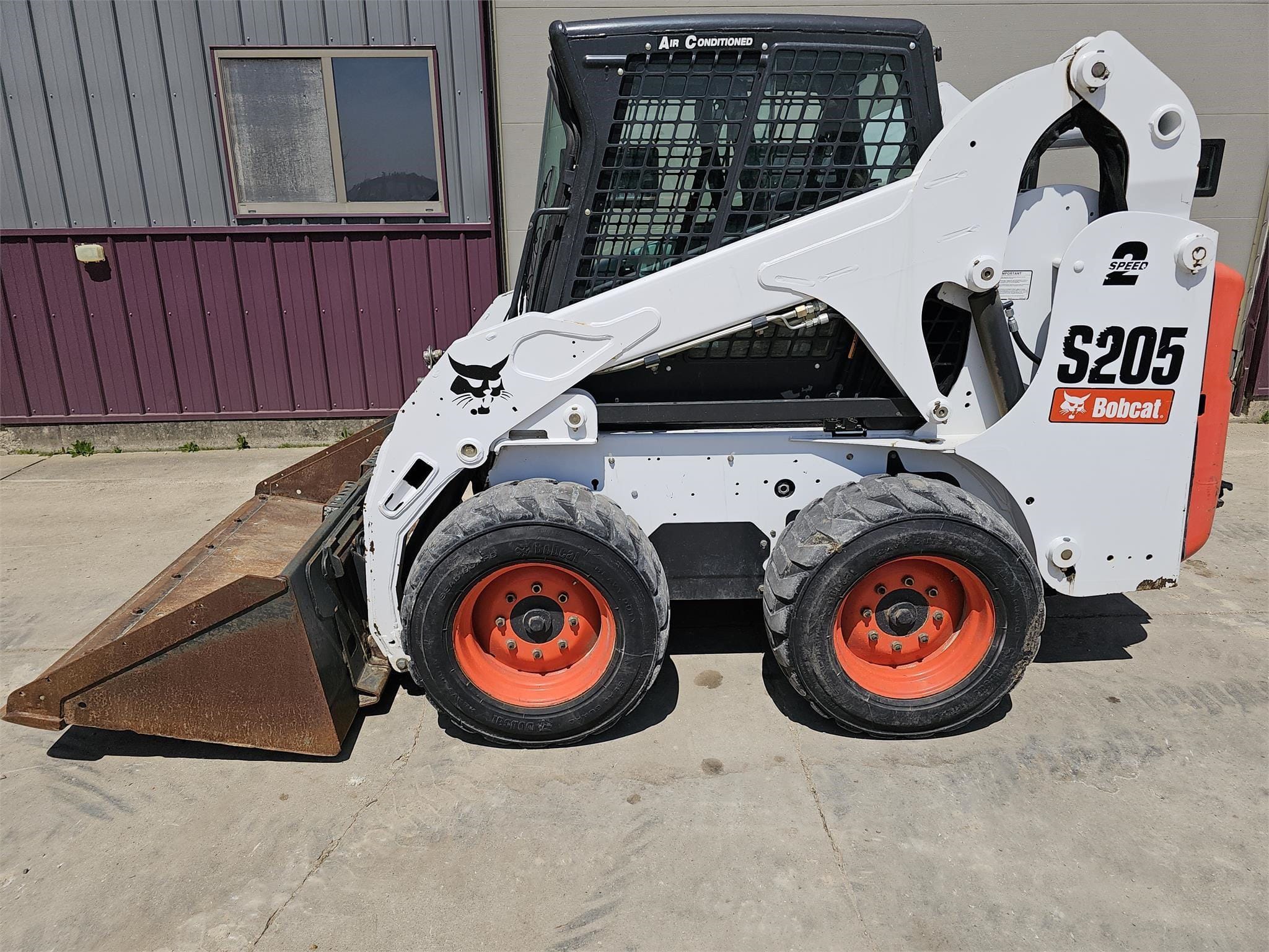Main image Bobcat S205