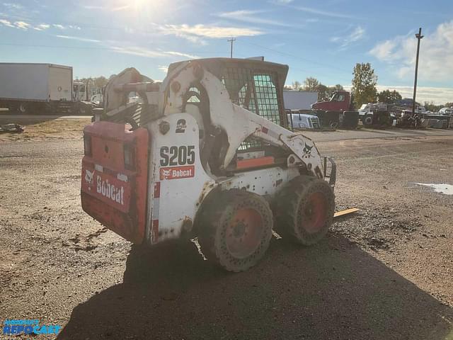 Image of Bobcat S205 equipment image 4