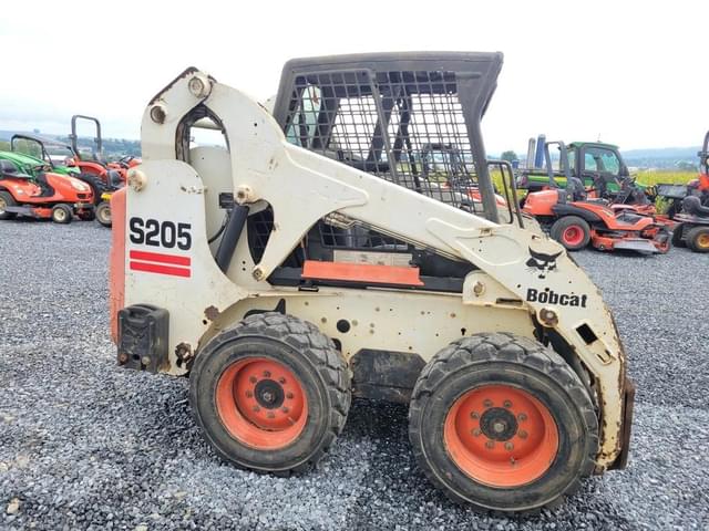 Image of Bobcat S205 equipment image 3