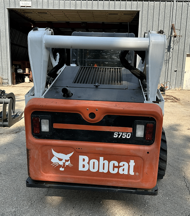 Image of Bobcat S750 equipment image 4