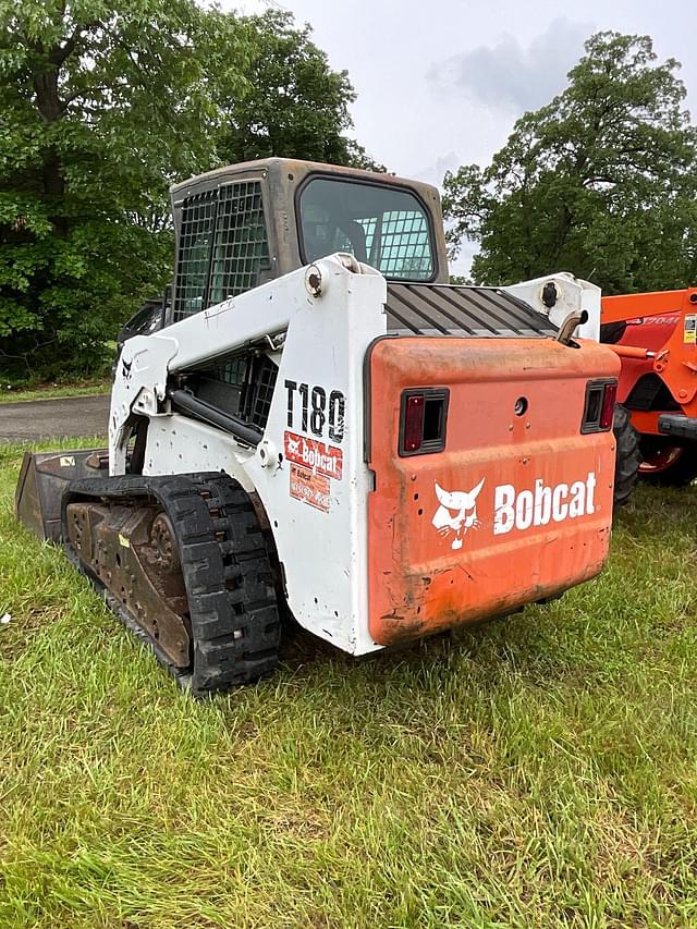 Image of Bobcat T180 equipment image 4