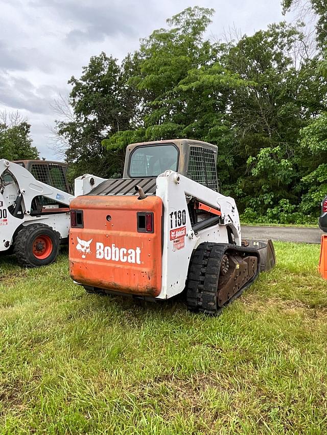 Image of Bobcat T180 equipment image 3