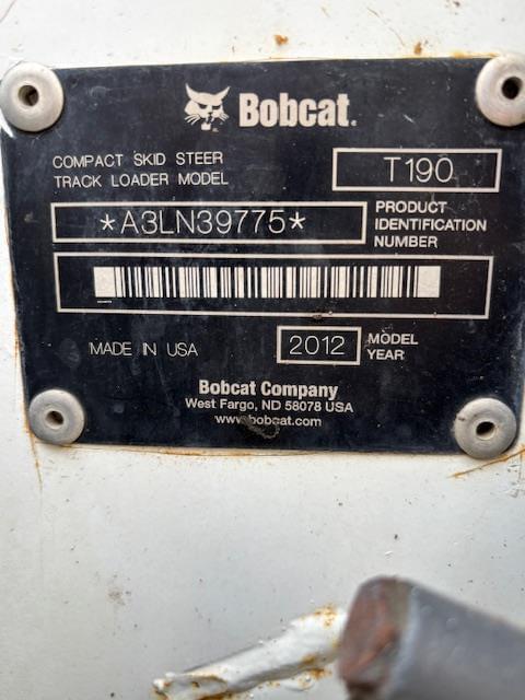Image of Bobcat T190 equipment image 2