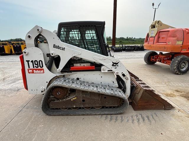 Image of Bobcat T190 equipment image 1