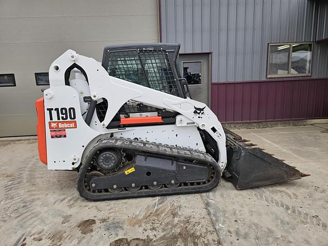 Image of Bobcat T190 equipment image 1