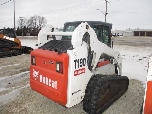 Image of Bobcat T190 equipment image 3
