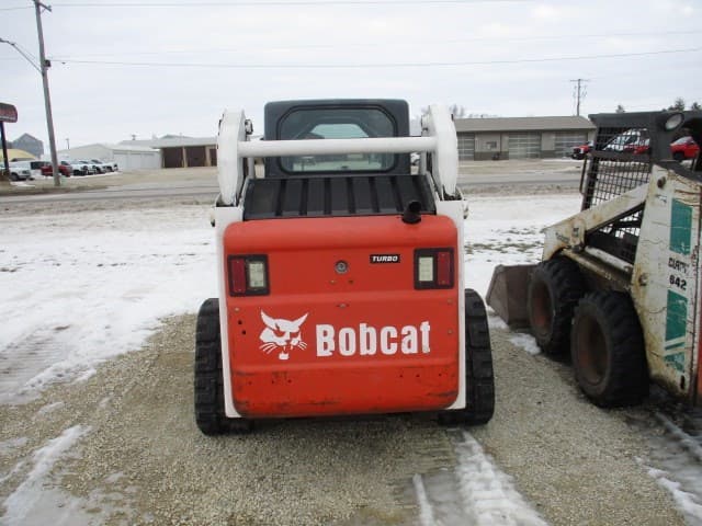 Image of Bobcat T190 equipment image 4