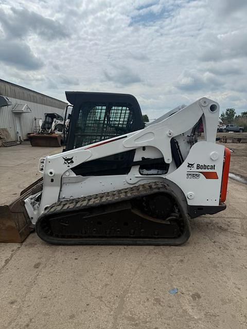 Image of Bobcat T750 equipment image 2