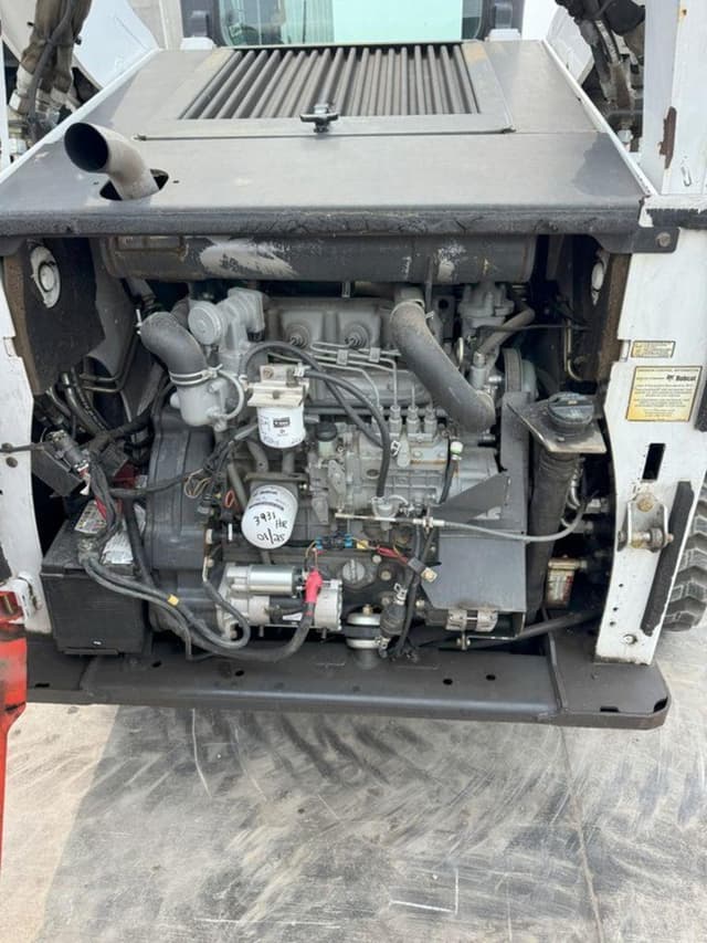 Image of Bobcat T750 equipment image 4