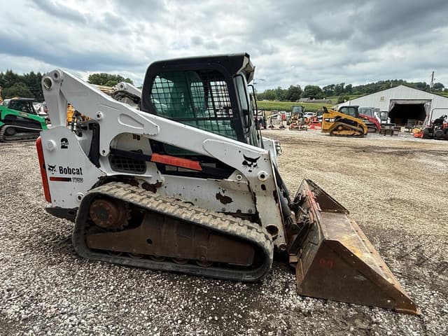Image of Bobcat T750 equipment image 4