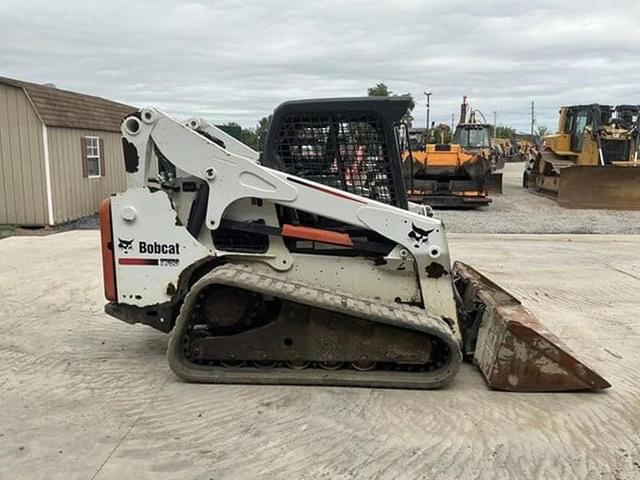 Image of Bobcat T750 equipment image 4