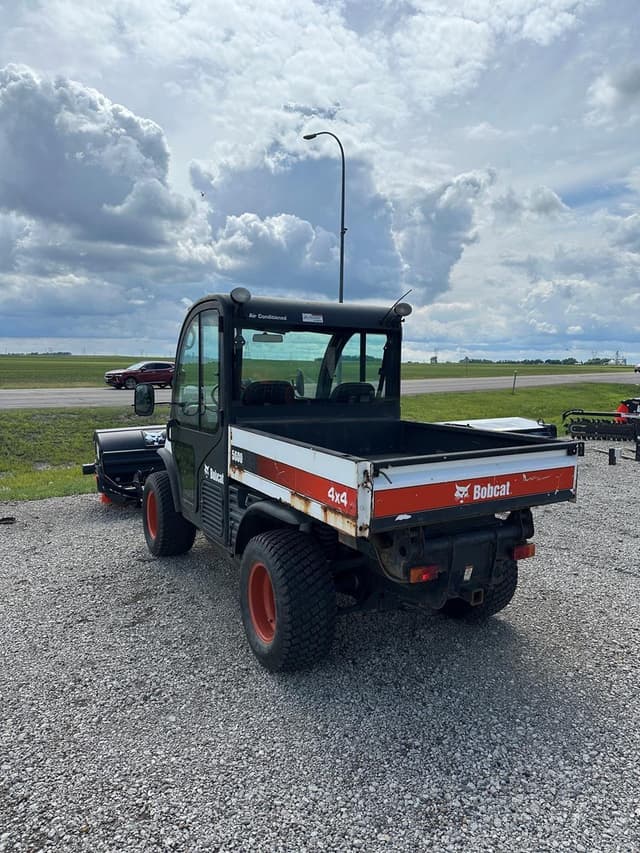 Image of Bobcat Toolcat 5600 equipment image 2
