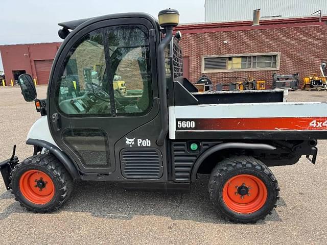 Image of Bobcat Toolcat 5600 equipment image 4