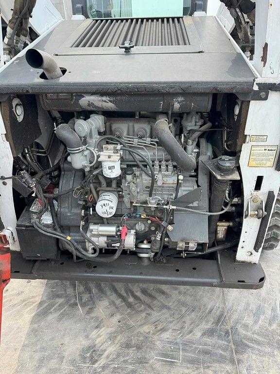 Image of Bobcat T750 equipment image 3