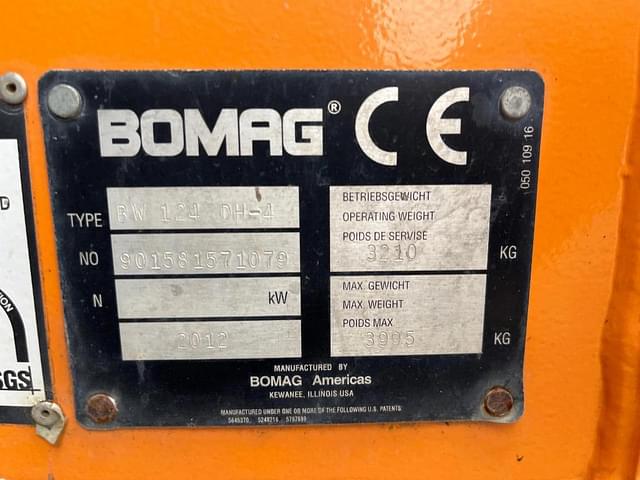 Image of Bomag BW124DH-4 equipment image 4