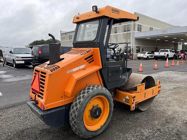 Image of Bomag BW124DH equipment image 2