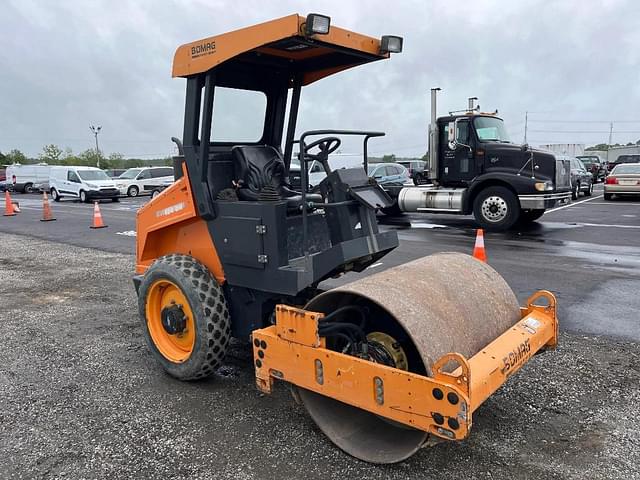 Image of Bomag BW124DH equipment image 3