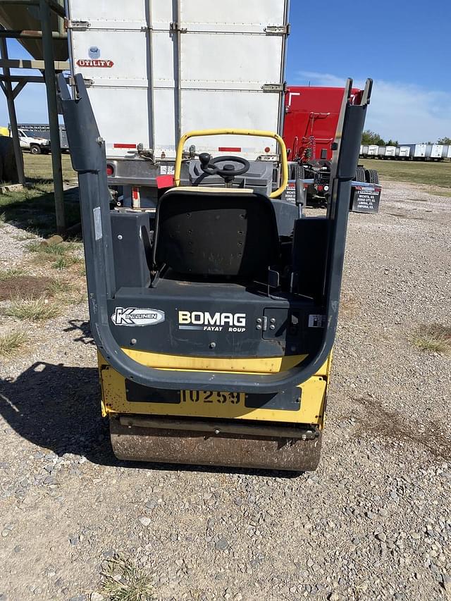 Image of Bomag BW900-50 equipment image 4