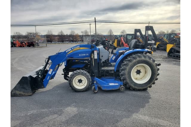 Image of New Holland Boomer 35 equipment image 1