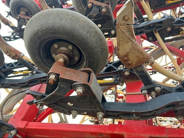 Image of Bourgault 3320 equipment image 3