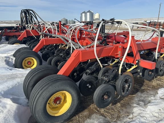 Image of Bourgault 3710 equipment image 2